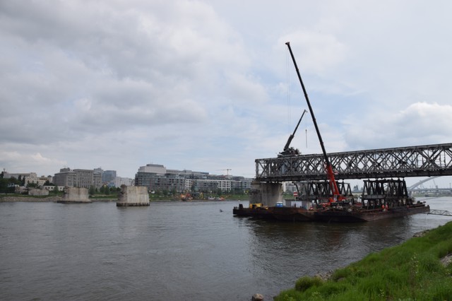 Image for Dismantling of Starý most on 29th April 2014